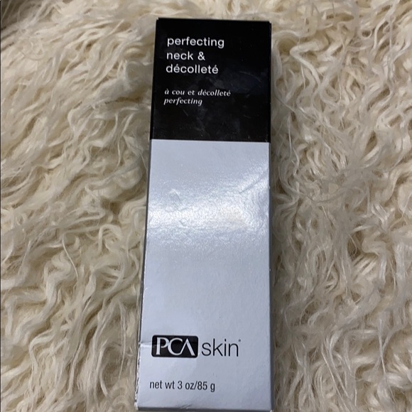 BRAND NEW PCA PERFECTING NECK AND DÉCOLLETÉ‼️✨ - Picture 4 of 8